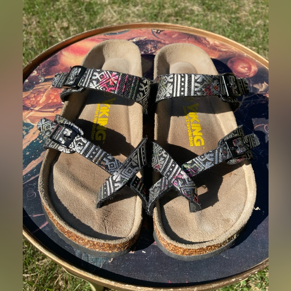Vikings Sandals, cute & comfy! Size 37 (6.5) in great condition!